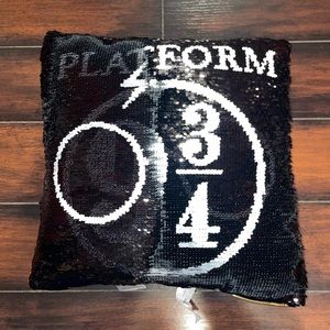 Reversible sequin Harry Potter throw pillow